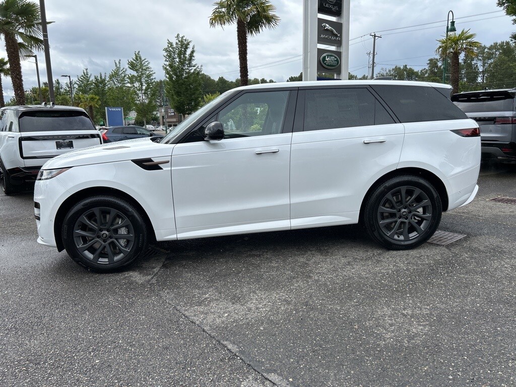 2025 Land Rover Range Rover Sport SE photo 2