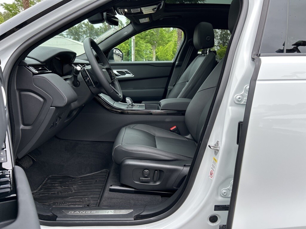 2026 Land Rover Range Rover Velar S photo 2