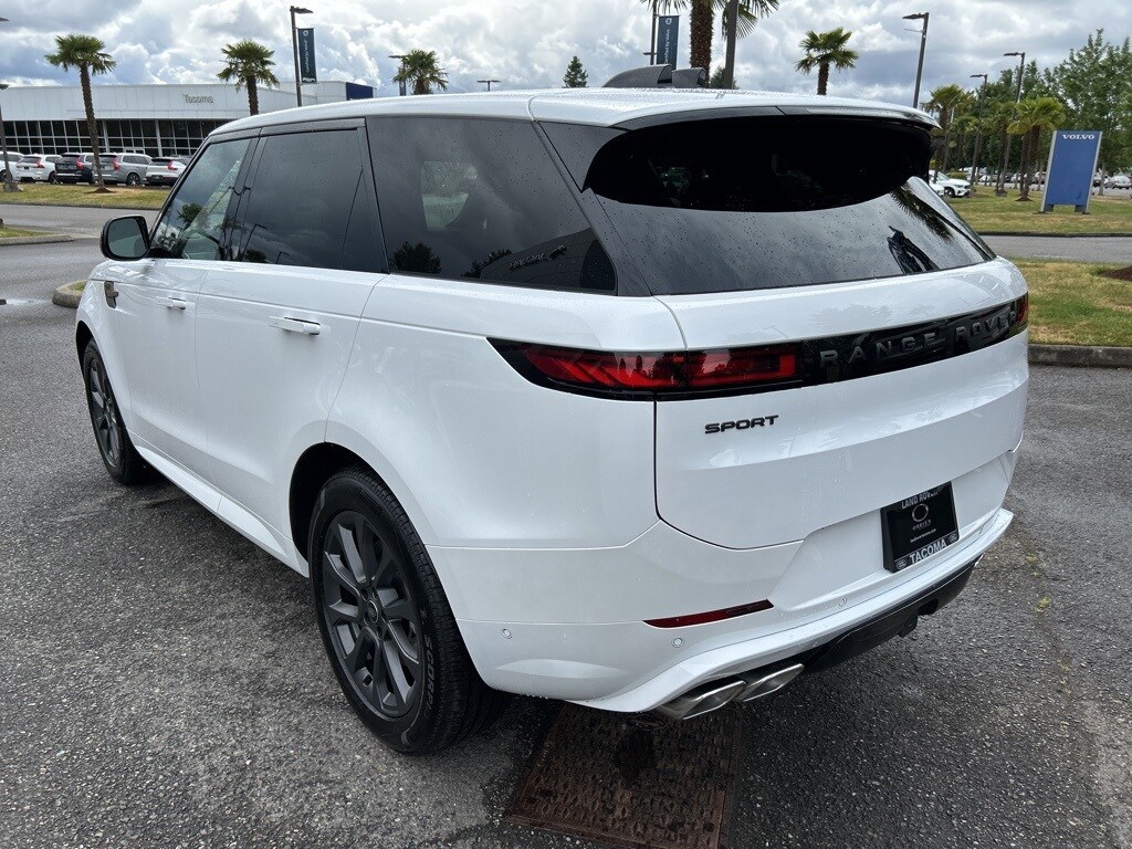 2025 Land Rover Range Rover Sport SE photo 3