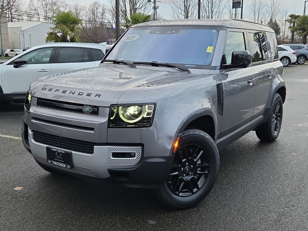 2021 Land Rover Defender SE's photo