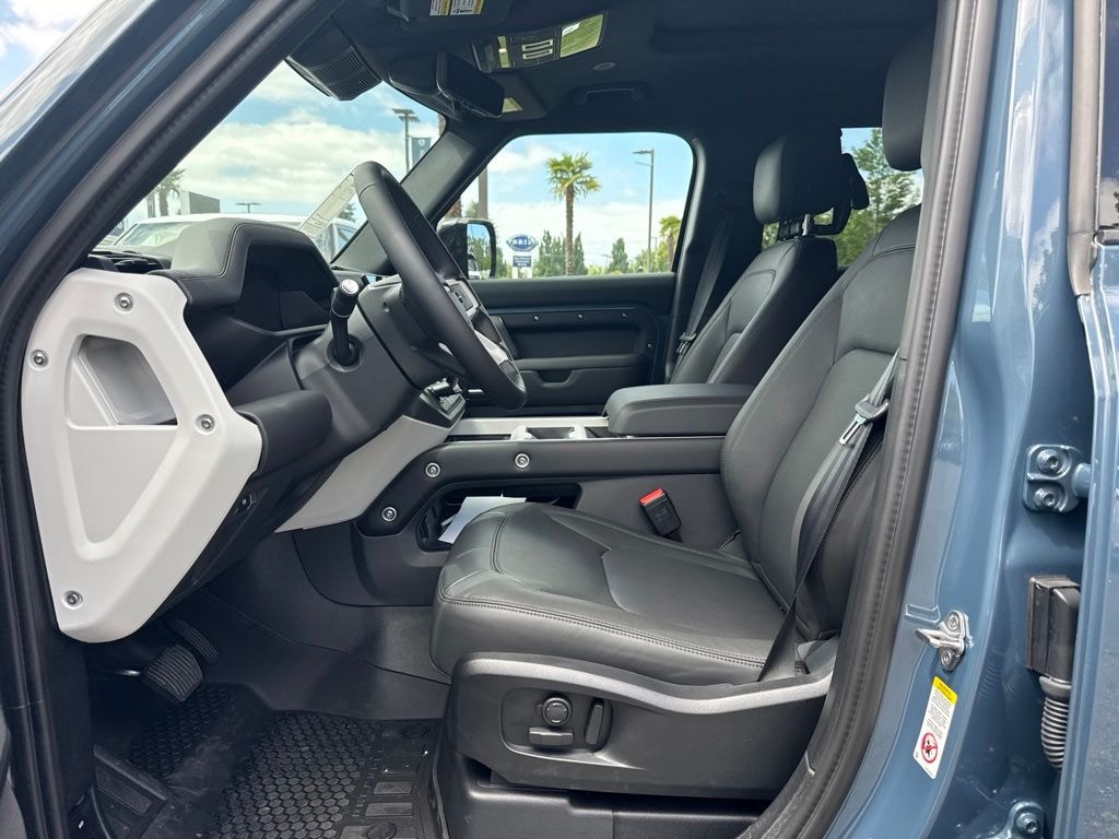 New 2026 Land Rover Defender 110 X-Dynamic SE SUV