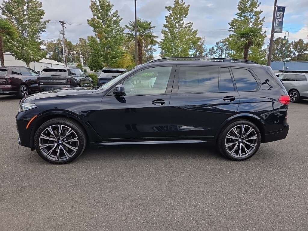 2022 Bmw X7 M50i photo 2