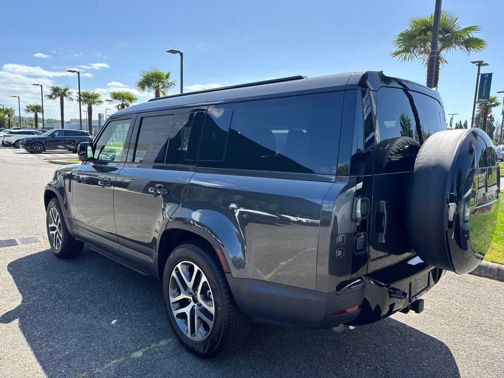 2026 Land Rover Defender S - Photo 3