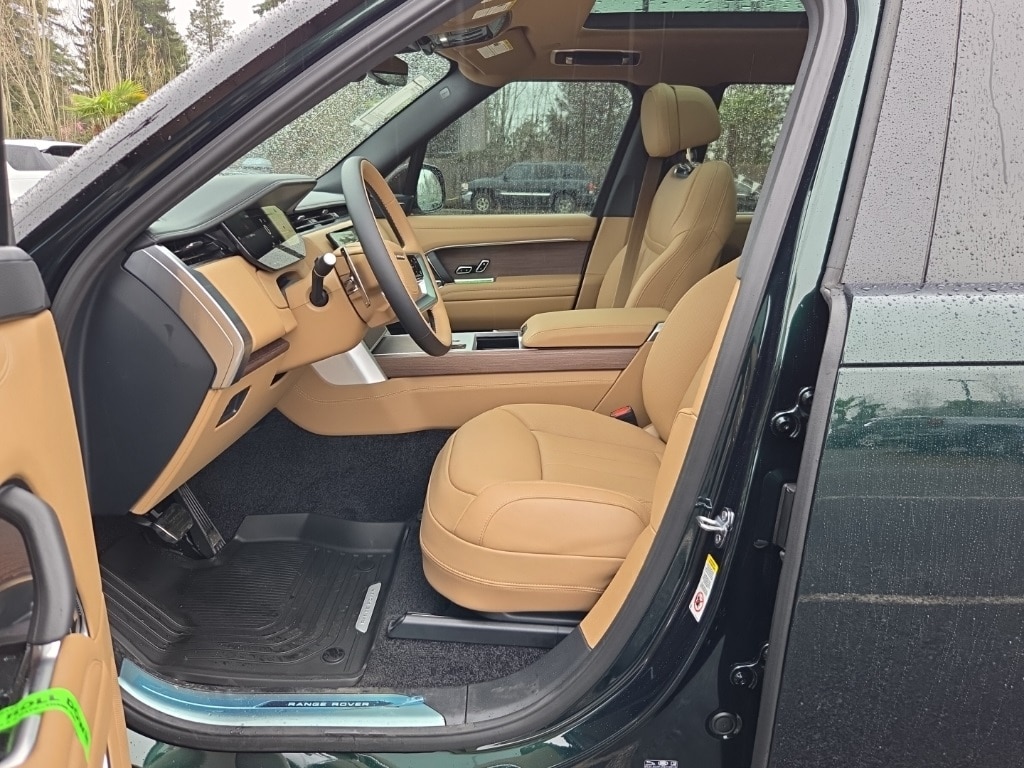 New 2026 Land Rover Range Rover SE 7 Seats SUV