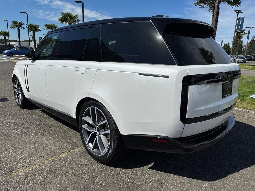 New 2026 Land Rover Range Rover SE 7 Seats SUV