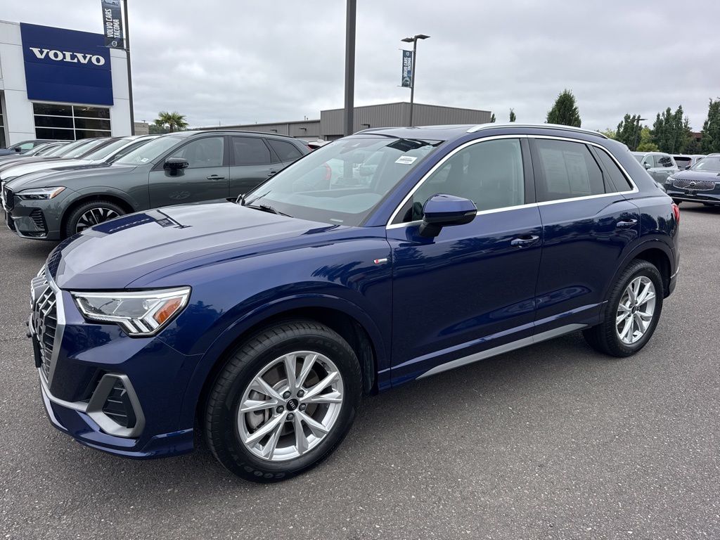 2025 Audi Q3 45 TFSI S Line Premium quattro's photo