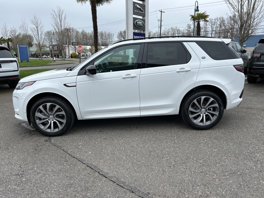 2025 Land Rover Discovery Sport S photo 2