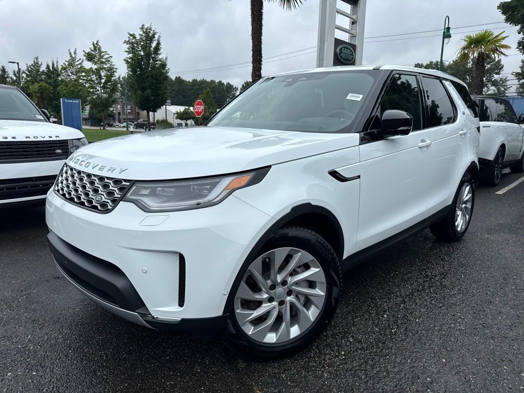 2026 Land Rover Discovery SUV 