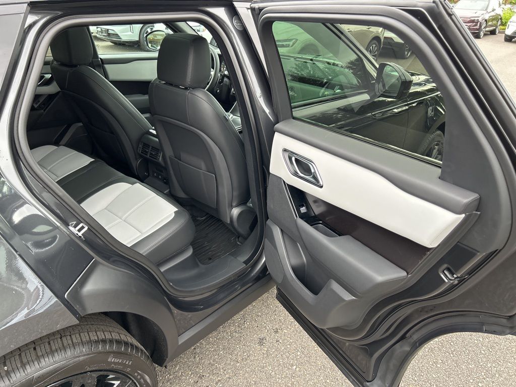 2026 Land Rover Range Rover Velar Dynamic SE - Photo 17