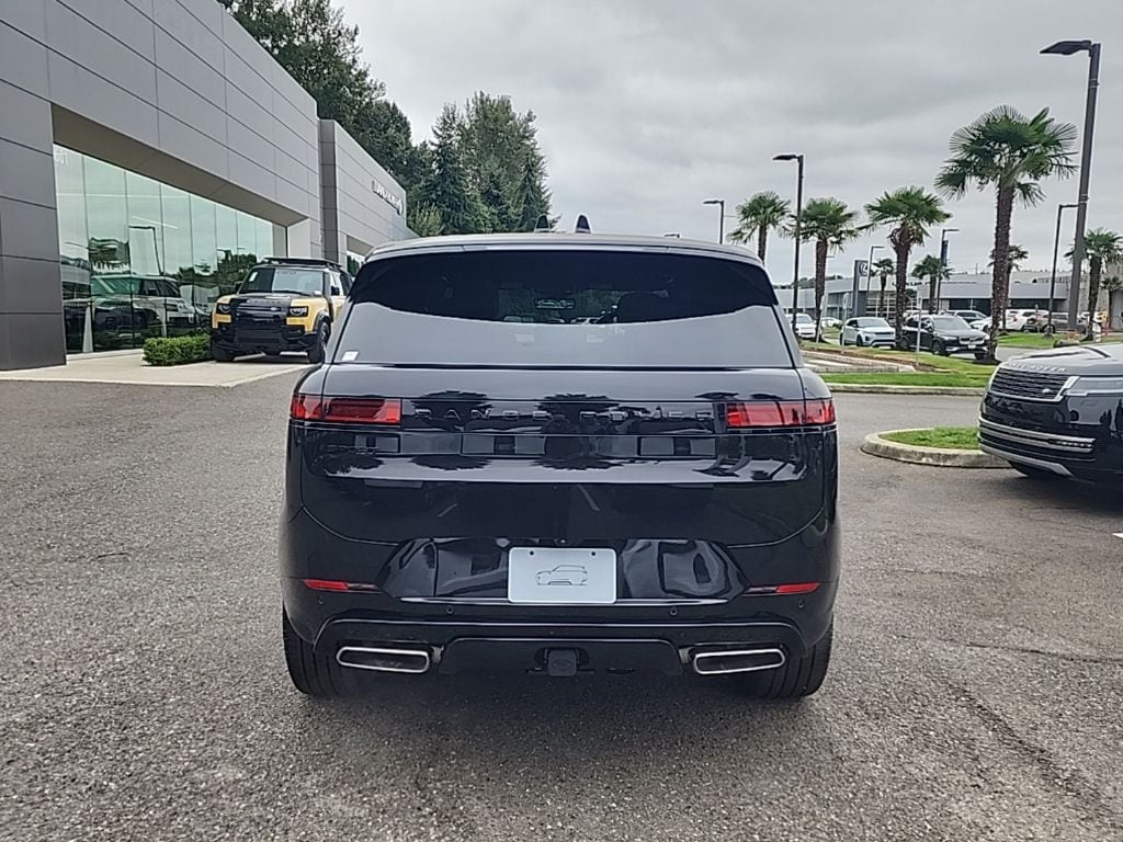 New 2026 Land Rover Range Rover Sport Dynamic SE SUV
