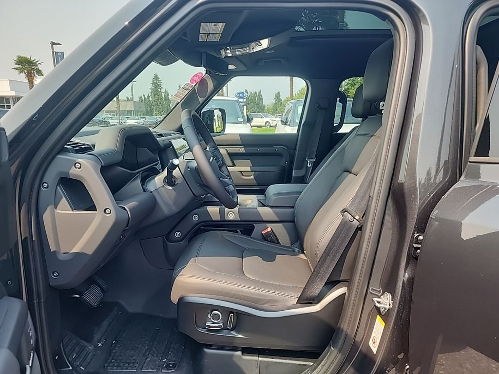 New 2026 Land Rover Defender 130 X-Dynamic SE SUV