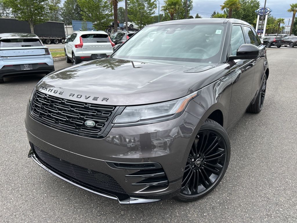 2026 Land Rover Range Rover Velar Dynamic SE