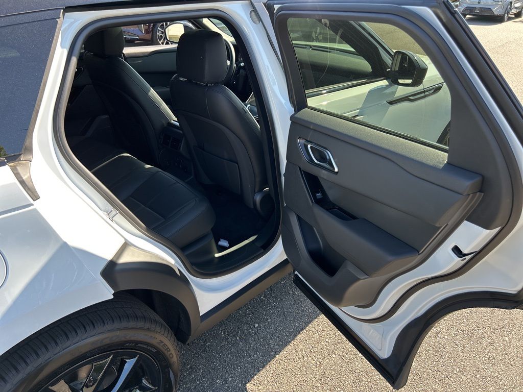 2026 Land Rover Range Rover Velar S - Photo 17