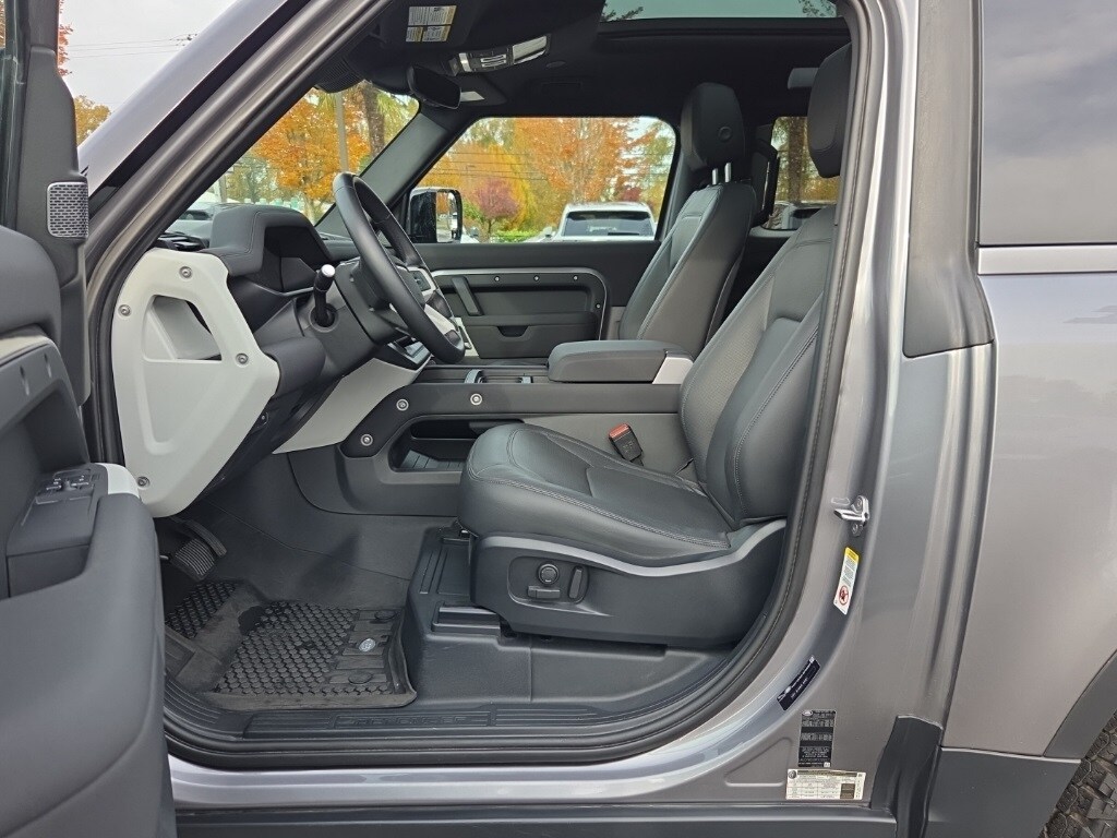 Used 2023 Land Rover Defender 90 SE SUV