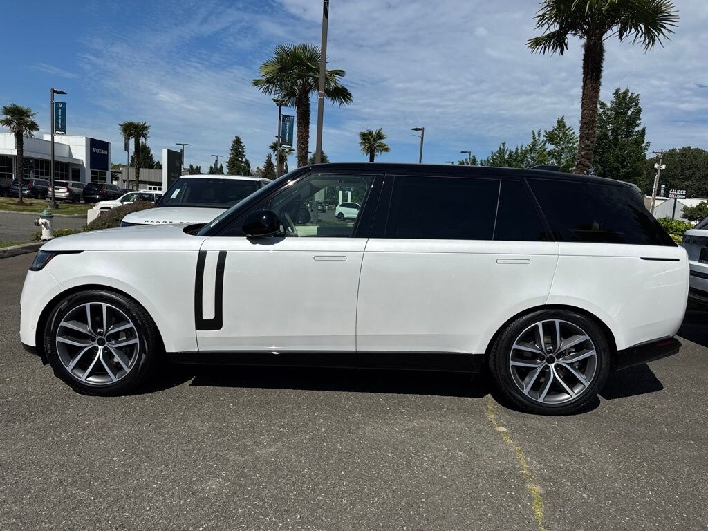 New 2026 Land Rover Range Rover SE 7 Seats SUV