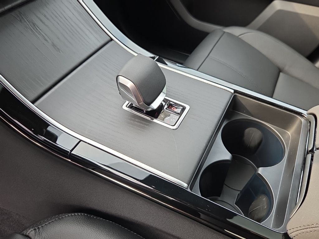 2026 Land Rover Range Rover Velar Dynamic SE - Photo 13