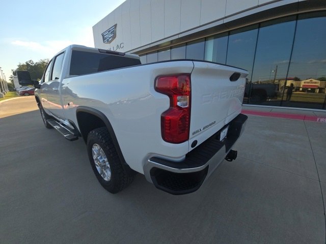 2022 Chevrolet Silverado 2500HD LT photo 3