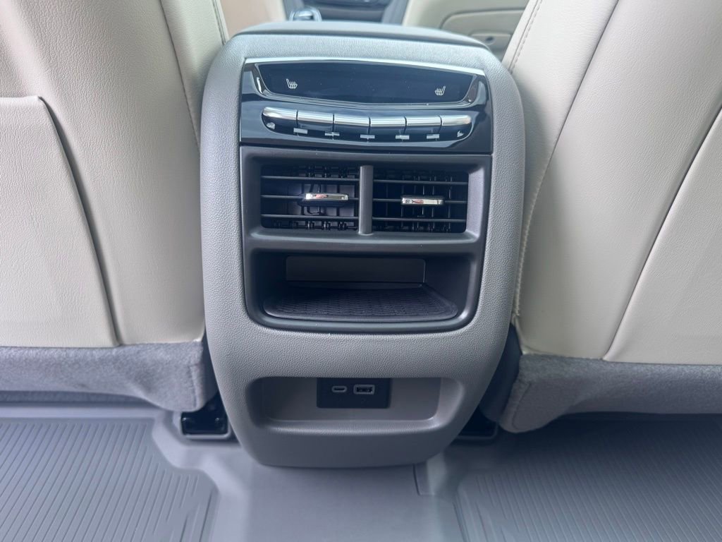 2026 Cadillac XT5 Premium Luxury - Photo 18