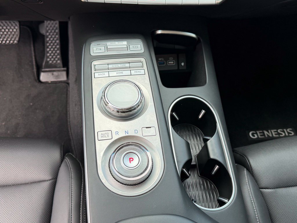 2023 GENESIS GV70 Standard - Photo 35