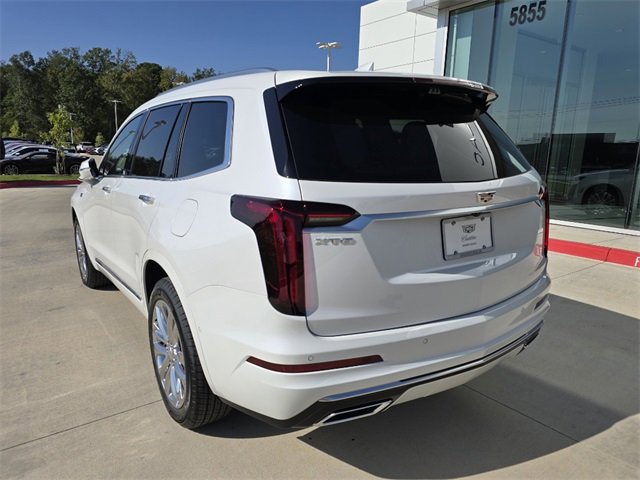 2025 Cadillac XT6 Premium Luxury photo 3