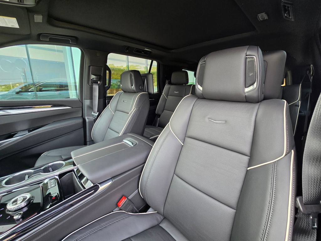 2026 Cadillac Escalade Sport - Photo 14