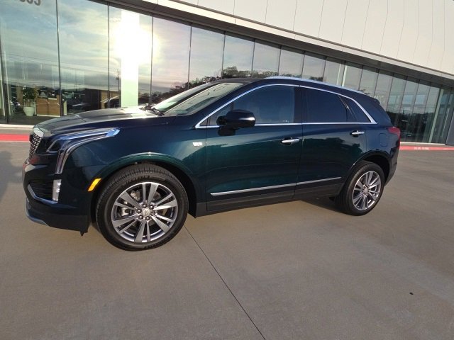 2025 Cadillac XT5 Premium Luxury photo 2