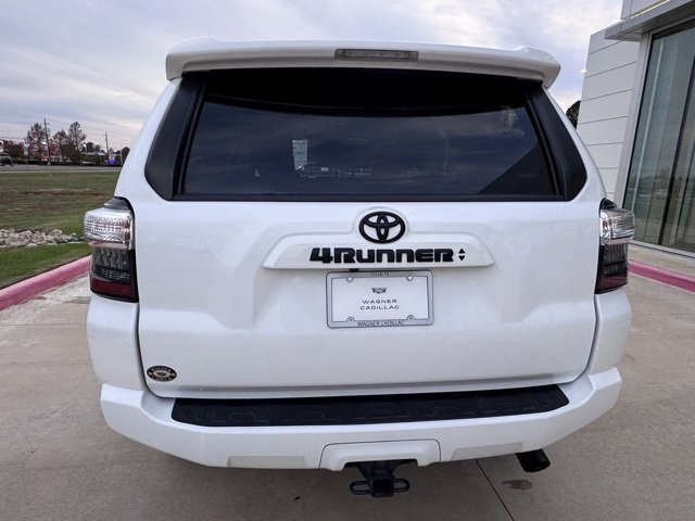 2023 Toyota 4Runner SR5 Premium photo 4