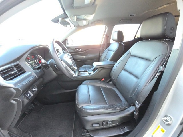 2017 Gmc Acadia SLT photo 2