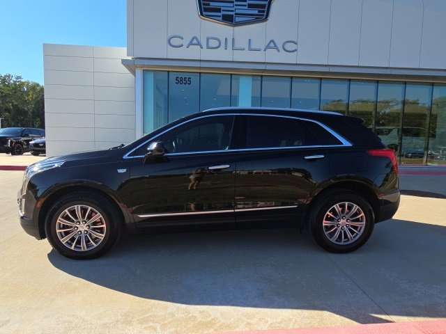 2019 Cadillac XT5 Luxury photo 2