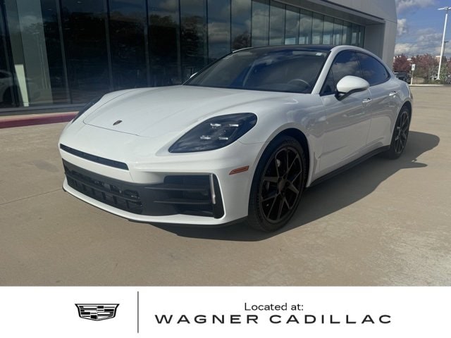 2024 Porsche Panamera Base's photo