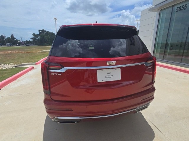 2025 Cadillac XT6 Luxury photo 4