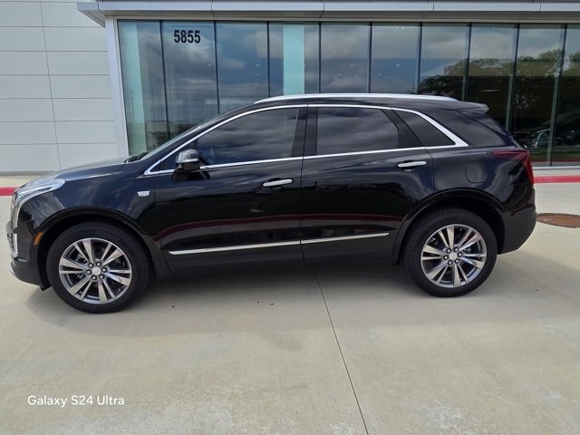 2025 Cadillac XT5 Premium Luxury photo 2