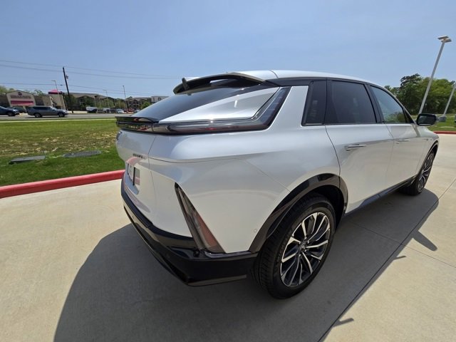 2025 Cadillac Lyriq Sport photo 4