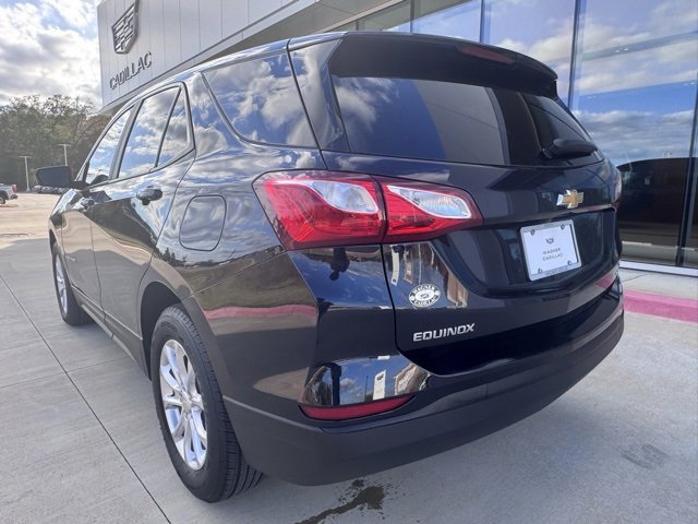 2021 Chevrolet Equinox LS photo 3