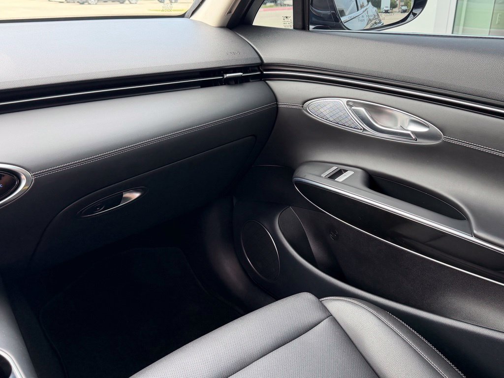 2023 GENESIS GV70 Standard - Photo 28
