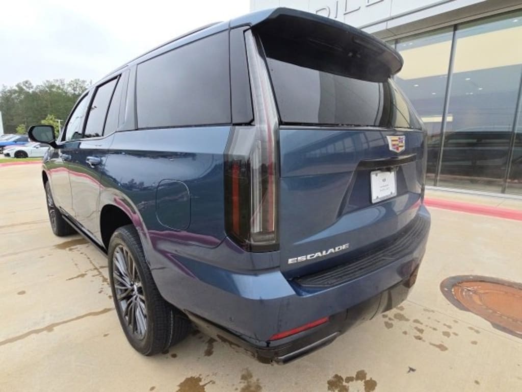 New 2026 CADILLAC Escalade ESV Luxury SUV