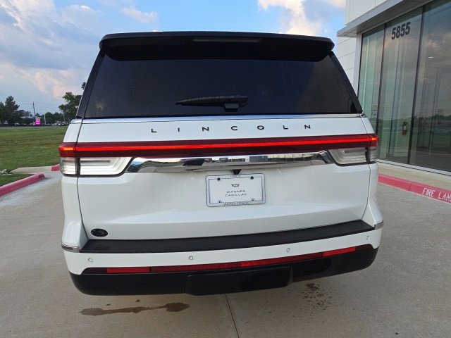 2023 Lincoln Navigator Black Label photo 4