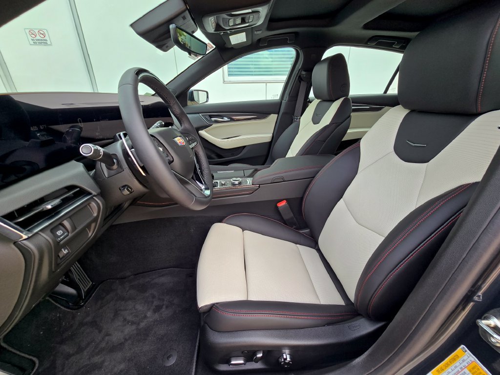 2026 Cadillac CT5 Sport - Photo 13