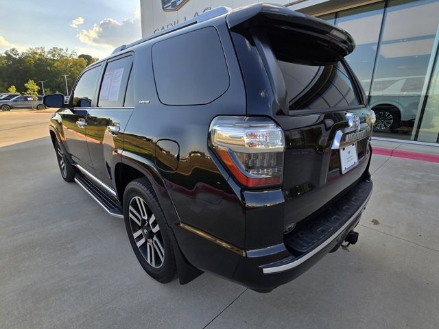 2017 Toyota 4Runner SR5 photo 2