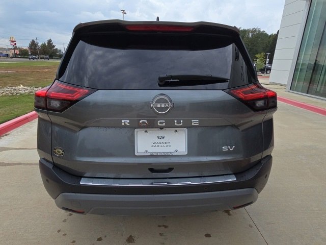 2023 Nissan Rogue SV photo 4