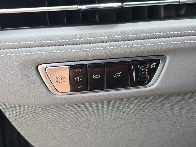 2026 Cadillac Escalade IQ Sport - Photo 22
