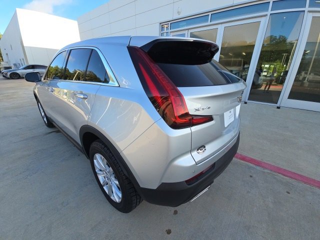 2021 Cadillac XT4 Luxury photo 2