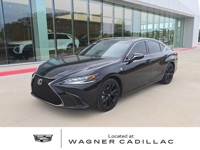 2023 Lexus ES 300h F SPORT Handling