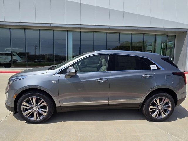 2025 Cadillac XT5 Premium Luxury photo 2