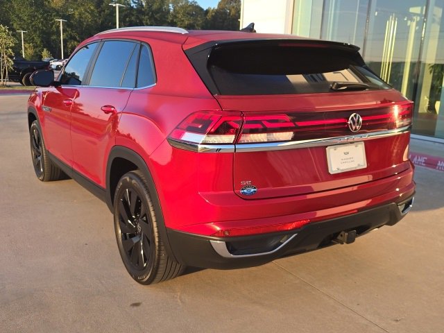 2024 Volkswagen Atlas Cross Sport SE Technology photo 2