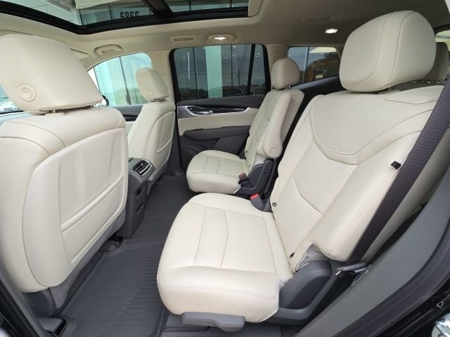 2025 Cadillac XT6 Premium Luxury - Photo 17