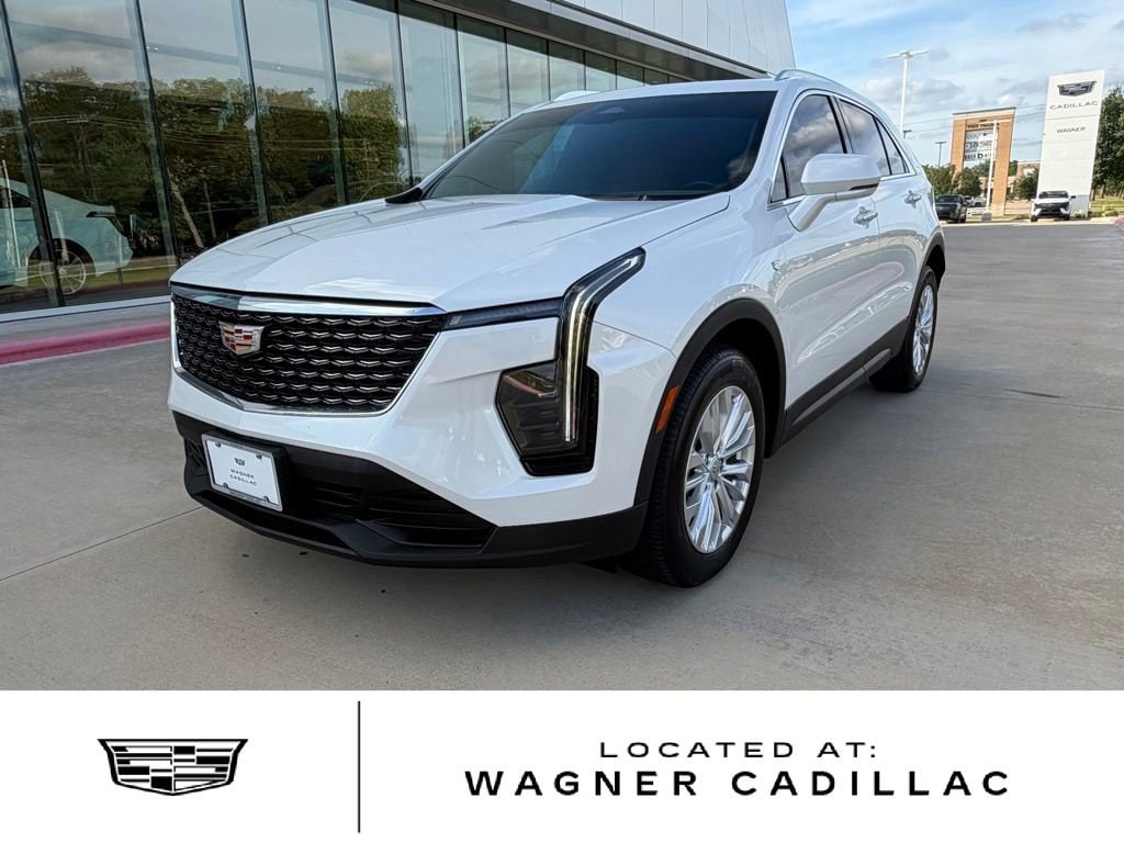 2024 Cadillac XT4 Luxury's photo