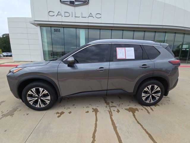 2023 Nissan Rogue SV photo 2