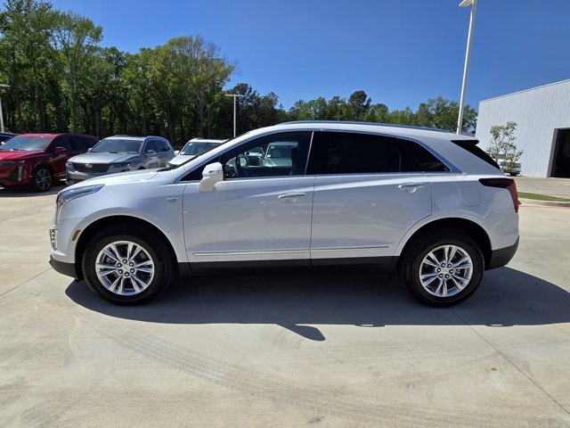 2025 Cadillac XT5 Luxury photo 2