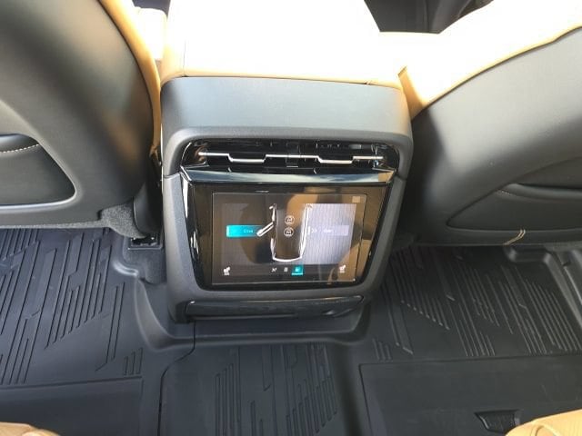 2026 Cadillac Escalade IQ Premium Luxury - Photo 18